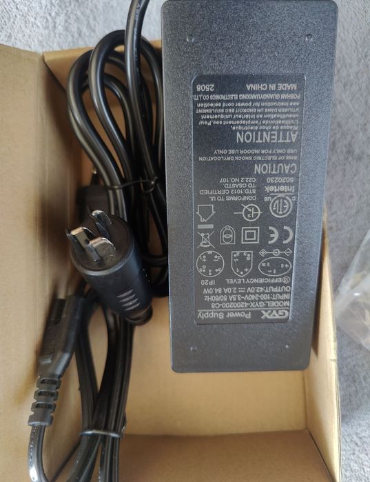 Ładowarka Bosch 36v 2A