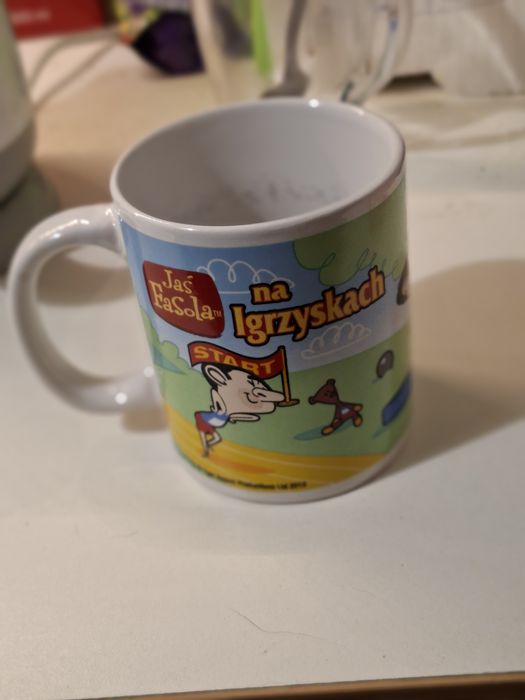 Dwa kubki jeden z lotto, a drugi ze zdrapek lotto.. pojemność kubków  250 ml.