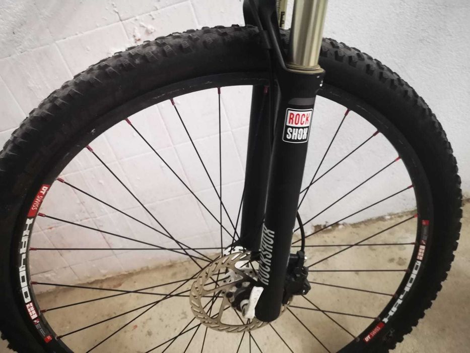 Bicicleta em carbono OLYMPIA Roda 29