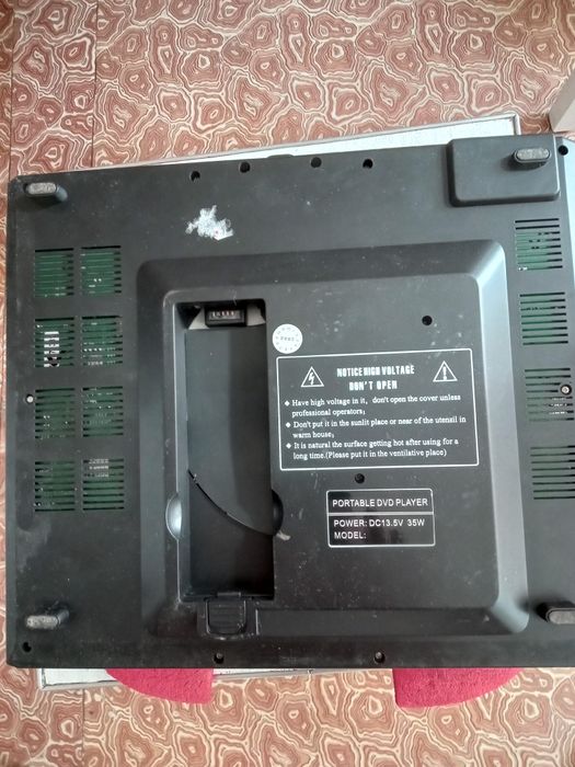 DVD видео плеер работает