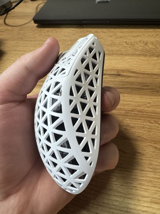 Ігрова мишка Attack Shark R5 Ultra Mambasnake білого кольору