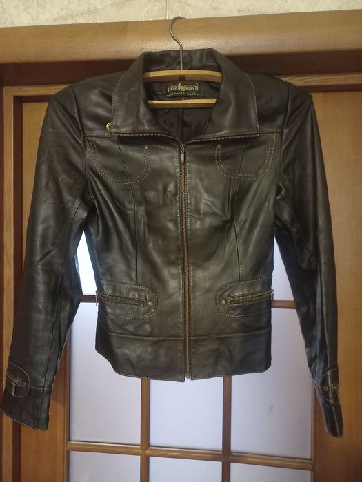 Кожаная куртка Фабио Монти. Размер S. В отличном состоянии,
