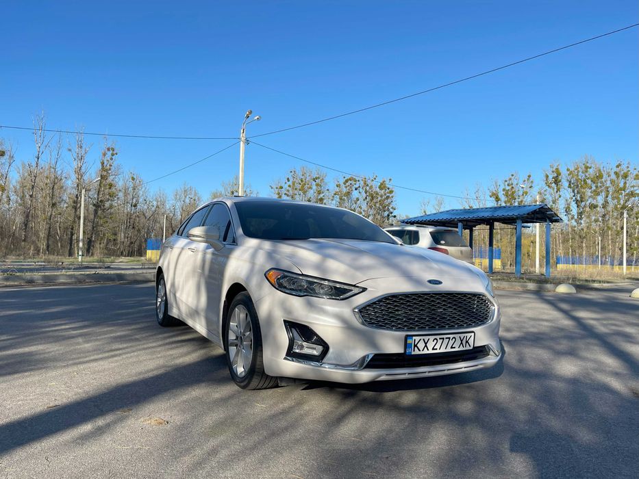 Ford Fusion 2.0 Hybrid CVT Titanium 2019 гібрид елктро