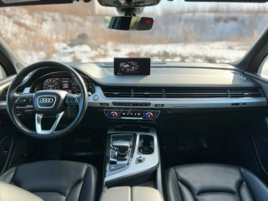 Audi Q7 45 TFSI quattro Premium Plus      2019