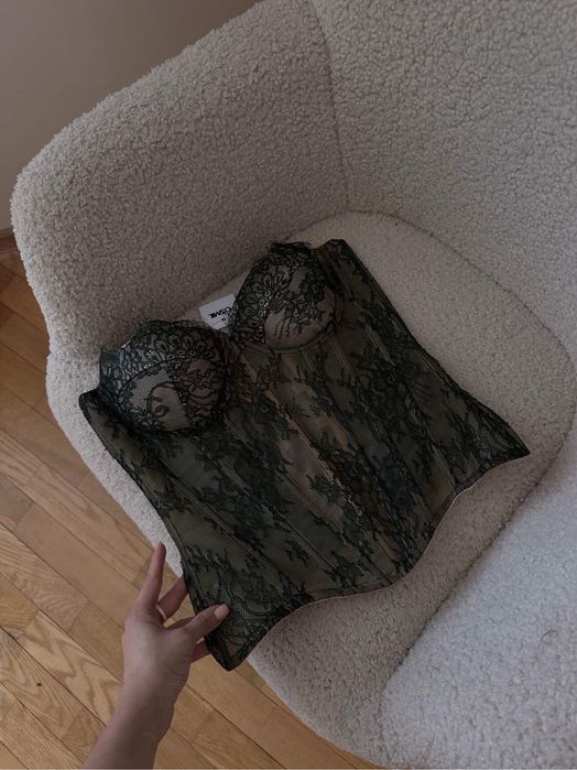 Продам новий корсет !! Розмір С — чашка 75Д