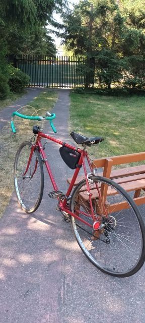 Huragan kolarka 27 cali,sprawny w dobrym stanie PRL.