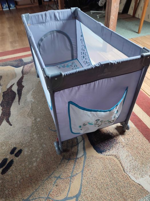 Używane łóżeczko  dziecięce