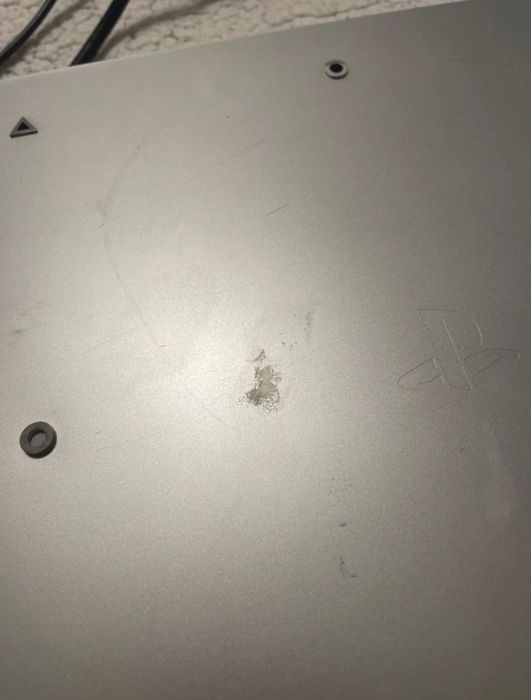 PS4 com dois comandos