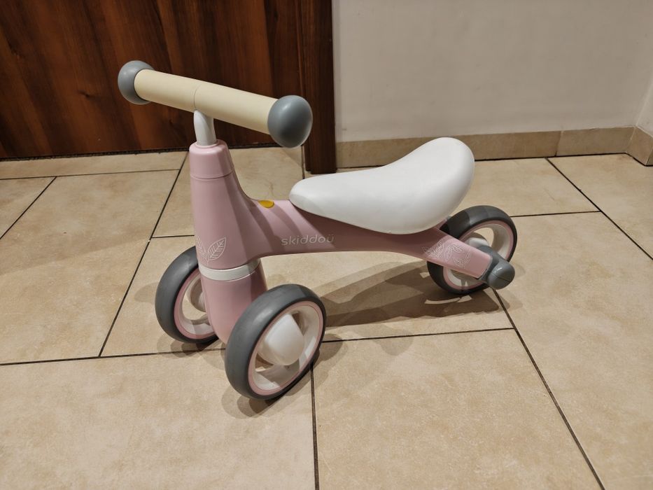 Skiddou jeździk, pchacz, rowerek trójkołowy różowy
