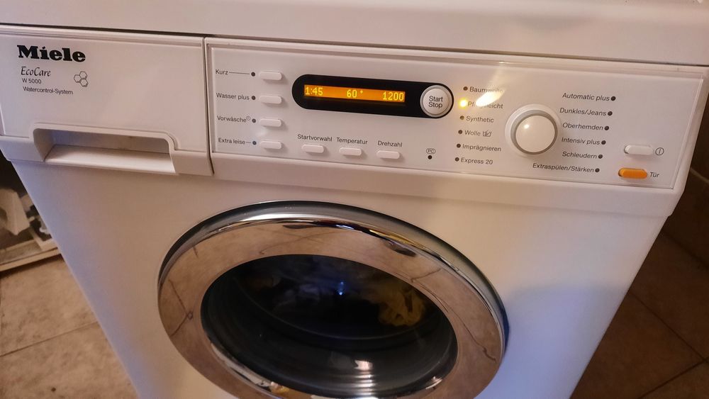 Pralka Miele EcoCare plaster miodu