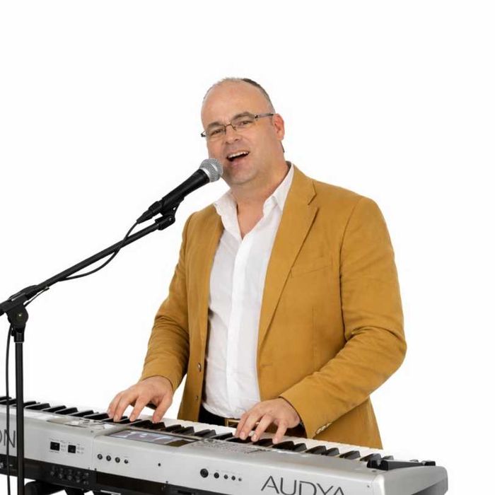 Animador Musical para Eventos. Música ao vivo e DJ. Pedro Santos