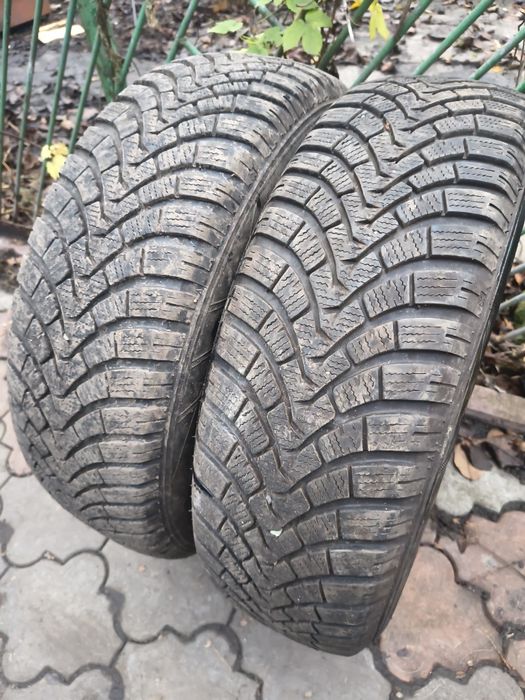 Продам зимнюю резину Falken 225 65 r17