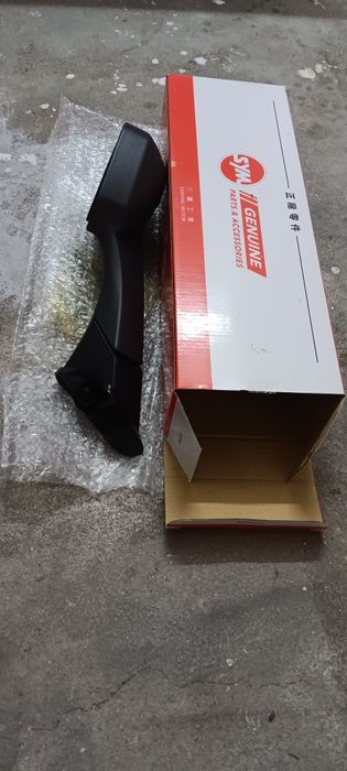 Sym gts  plásticos ano 2009 / 2012 originais espelho esquerdo e outros