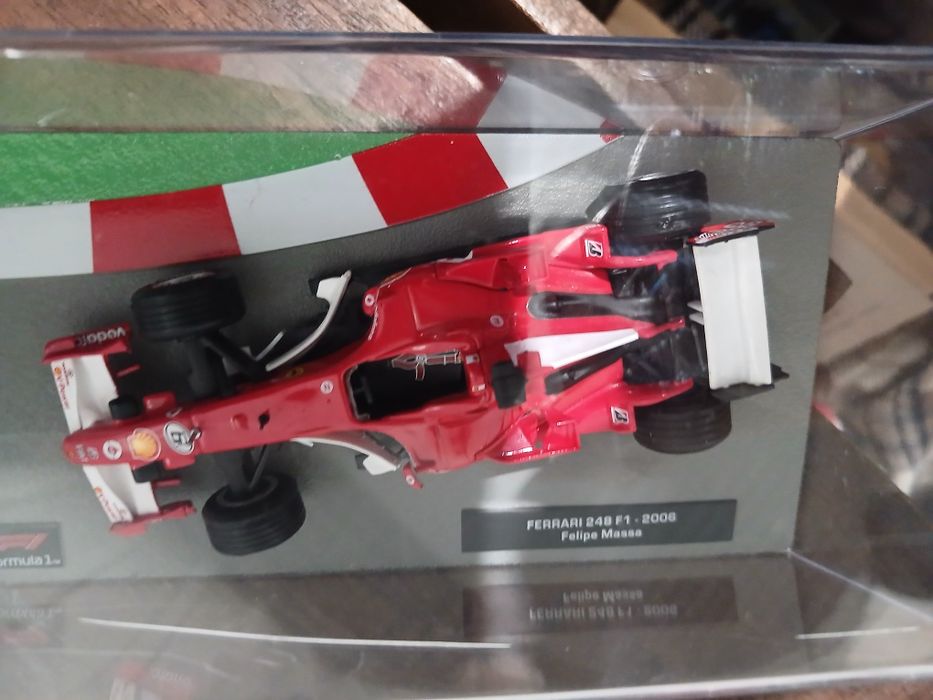 Colecção de miniaturas de carros de F1