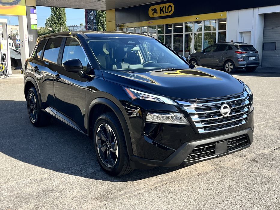 Nissan Rogue SV awd 2025p гарний стан авто