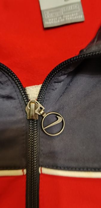 Casaco de criança 12 anos  Nike ótimo