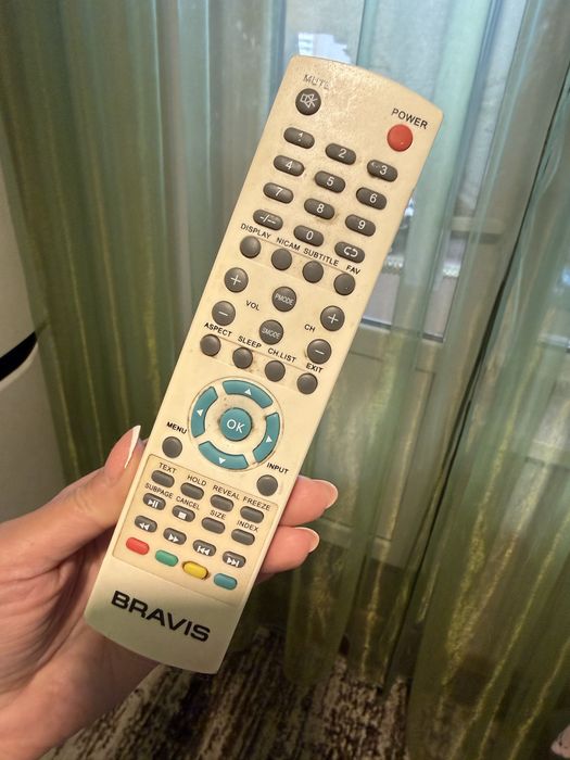 Телевизор BRAVIS