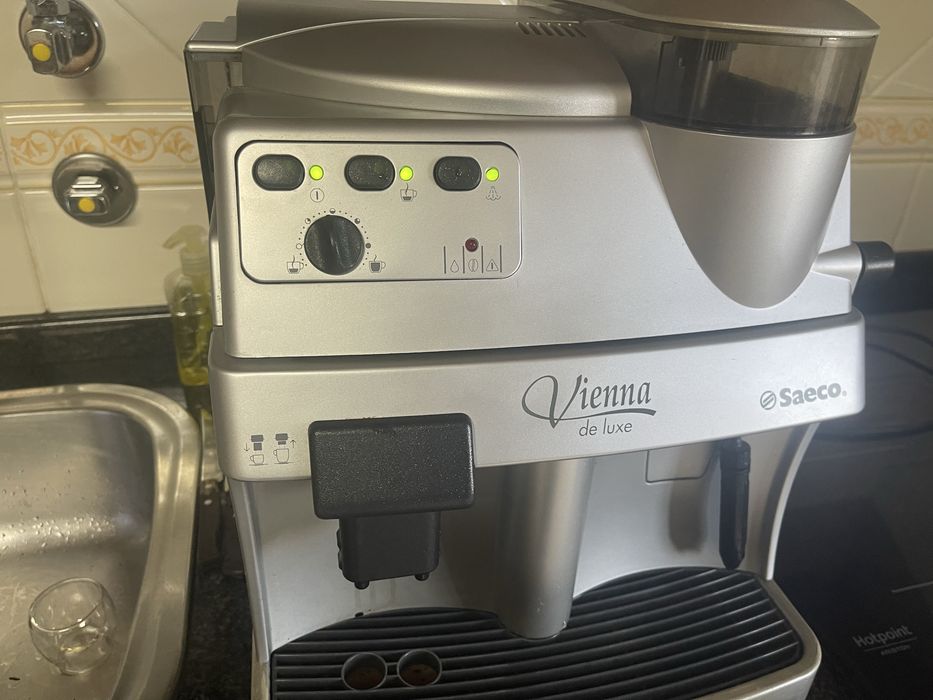 Vendo máquina saeco vienna de luxo para peças
