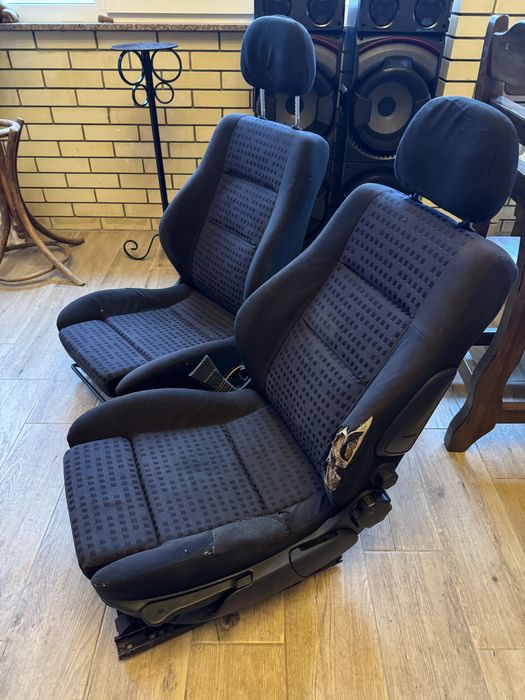 Продам сидіння до авто