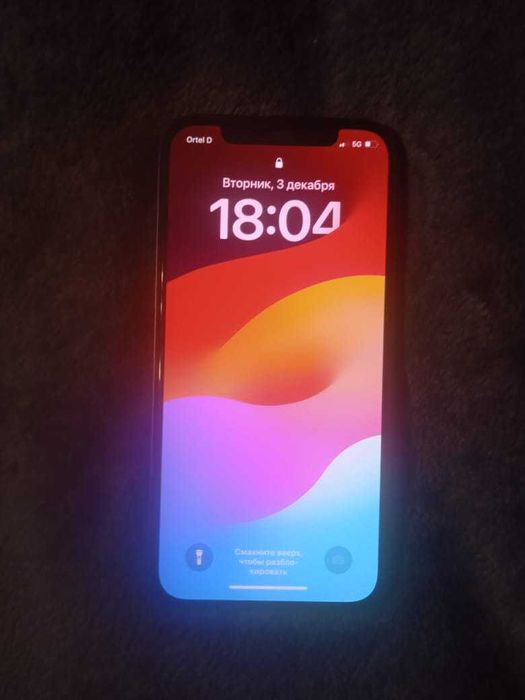 Продам Iphone 12