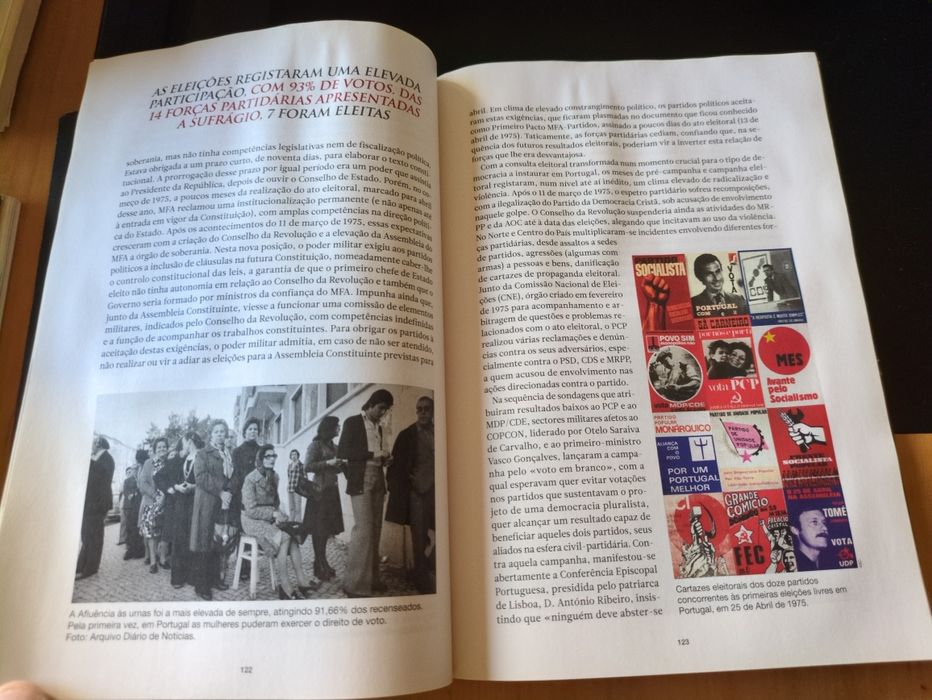 Revista Super Interessante História 25 de Abril A Revolução dos Cravos