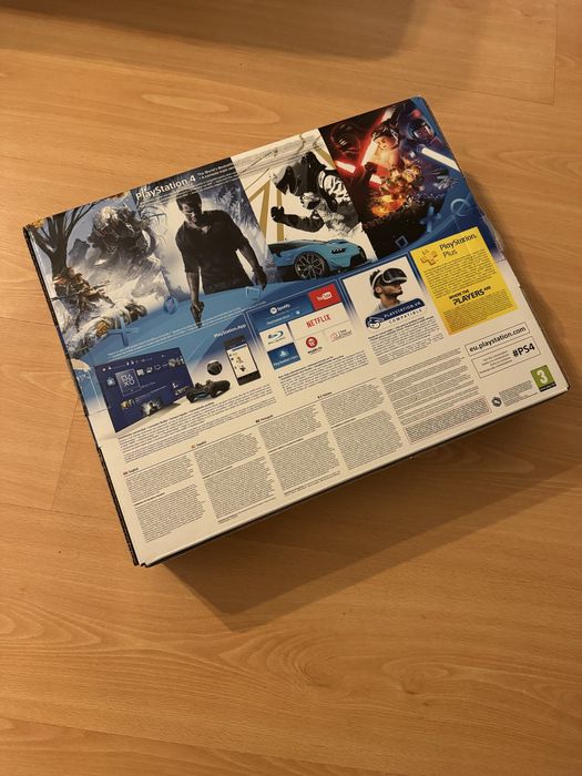 Playstation 4 Slim edition 1Tb