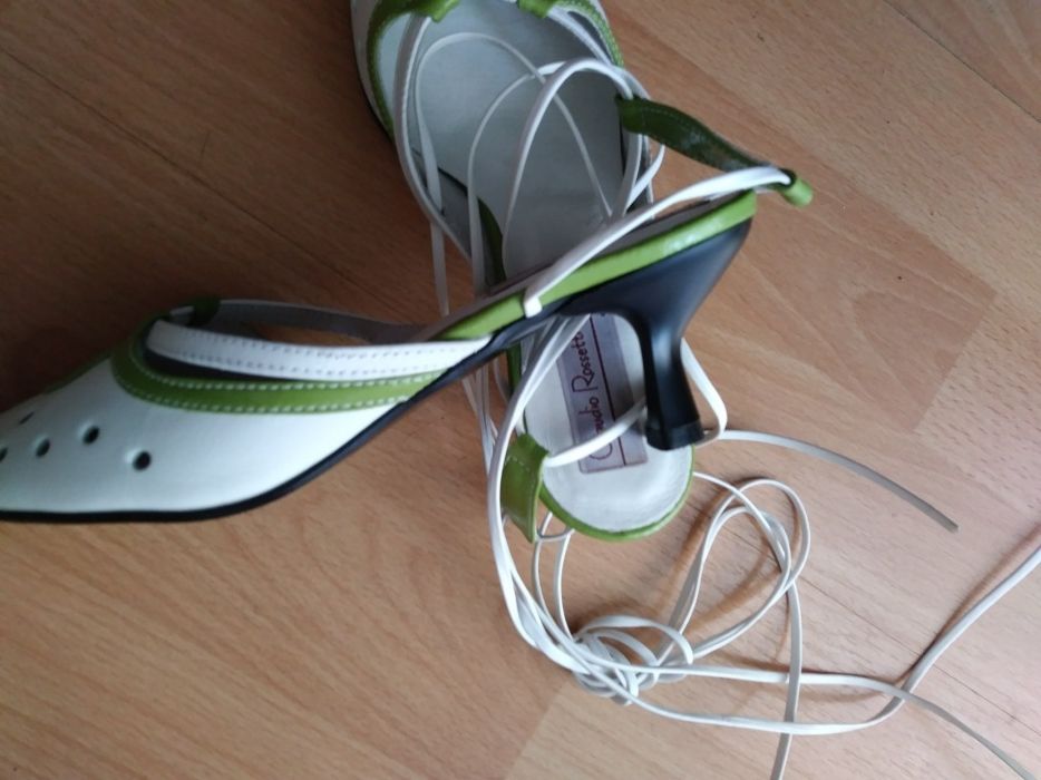Buty nowe sandałki skóra