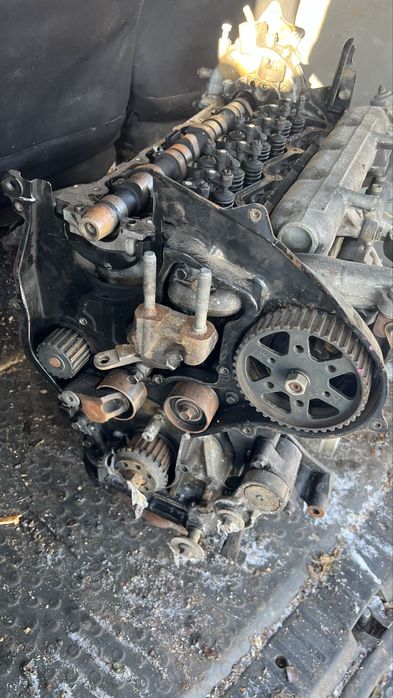 Розбираю двигун мазда 2.0 д RF5C