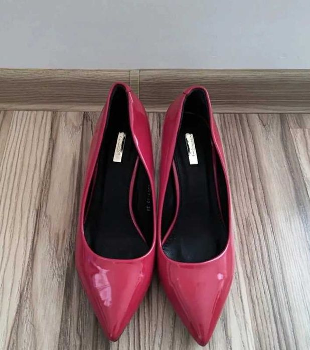 Czerwone czółenka na obcasie kaczuszka Vices rozm 38