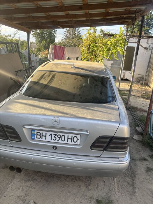 Продам Mercedes W210 E420