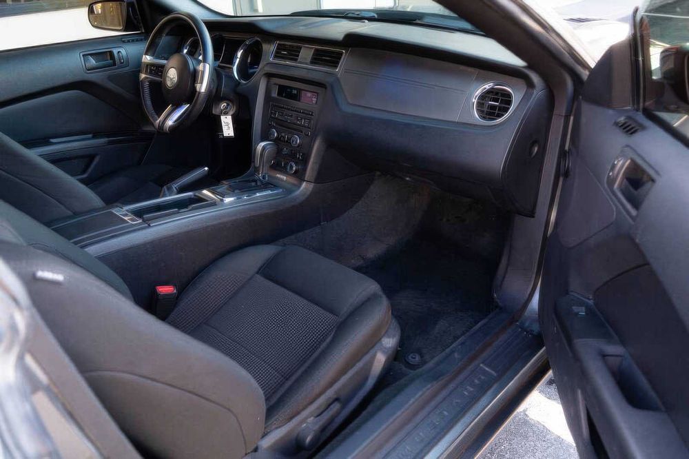 Ford Mustang      2014