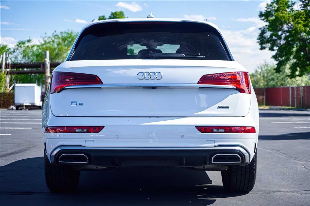 Audi Q5      2024