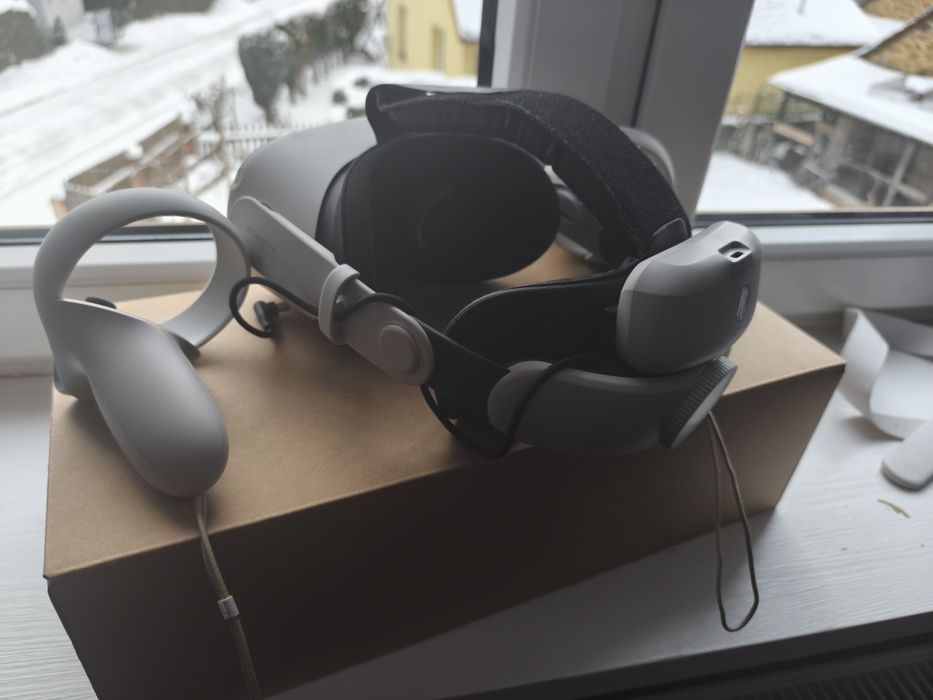 Oculus Quest 2 | 256gb | BoboVR headset i bateryjka