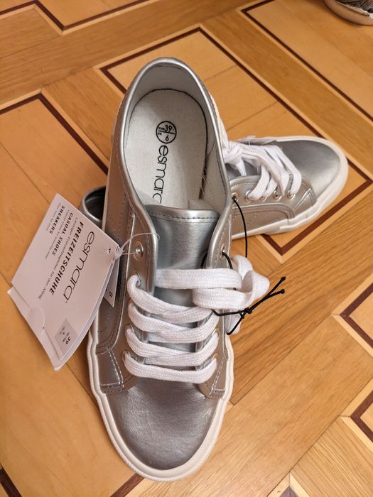 Снікерси (кеди) жіночі, 39-го розміру.