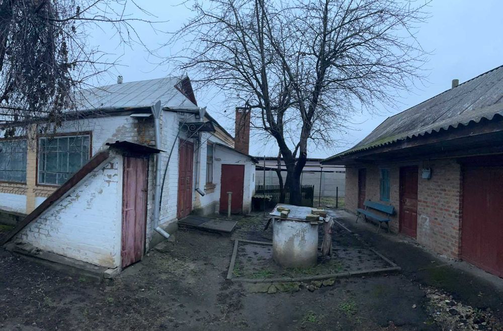 Пропонуємо до продажу будинок в центрі міста Городище