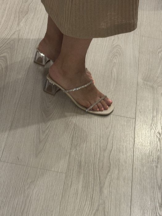 Шлепки на прозрачном каблуке размер 38