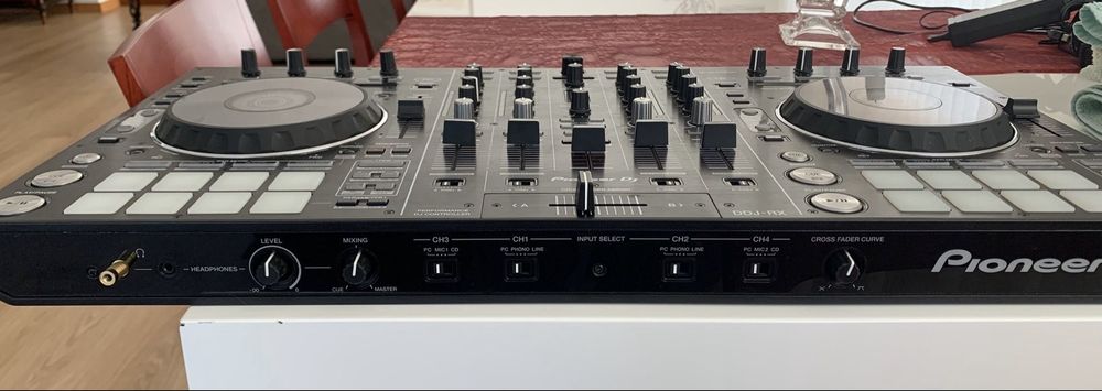 DDJ-RX com 4 canais + mala de transporte