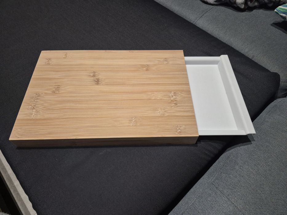 Deska bambusowa z tacką