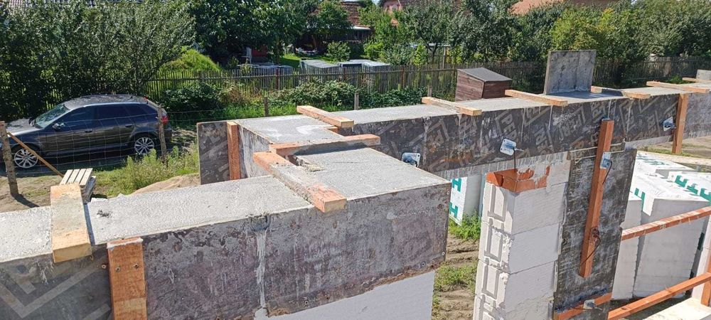 Działka budowlana z rozpoczętą budową