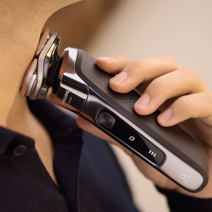 Електробритва чоловіча Philips Series i9000 Prestige SkinIQ X9002/30 НОВІ