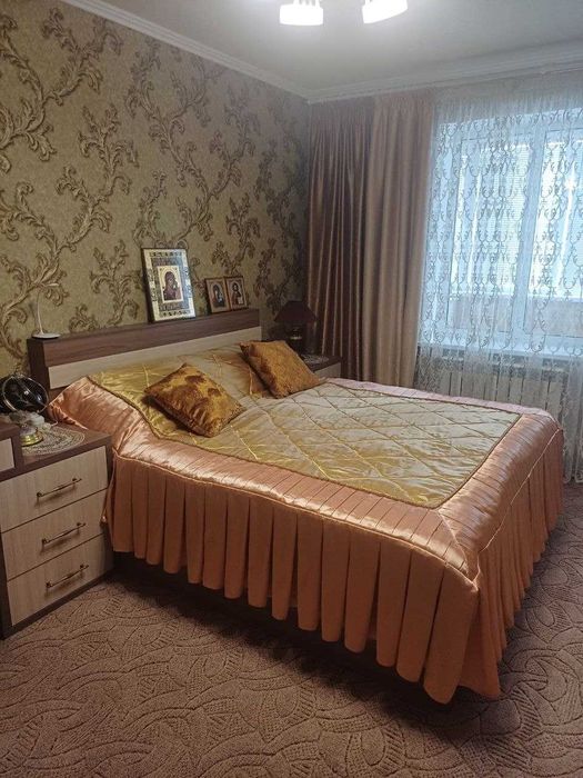 продам 3-х кімнатну квартиру в Богодухові
