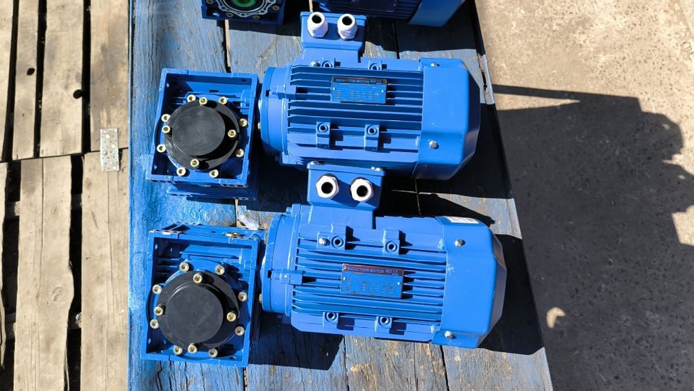 1,5 квт 50 об. Мотор редуктор НОВИЙ. Электродвигатель с редуктором