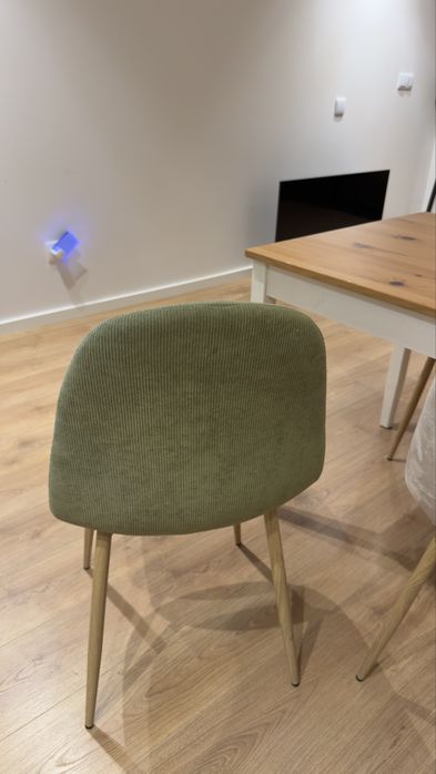 Mesa Lerhamn Ikea + 4 Cadeiras Glamm Sklum