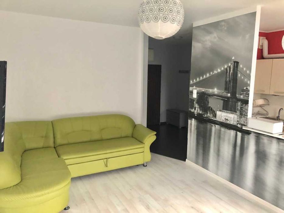 2 pok. 57m2, balkon, winda, 1 piętro. Gumieńce - 2700 zł