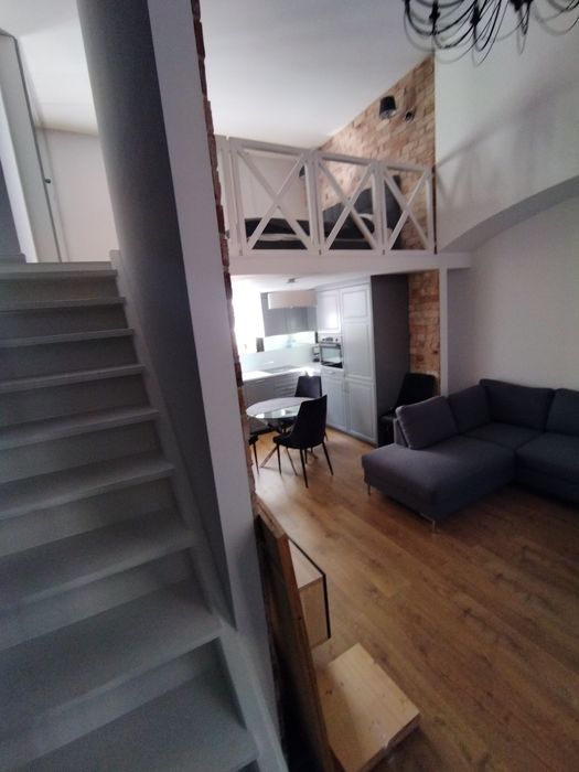 Mieszkanie loft z antresolą w ścisłym centrum starówki