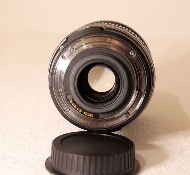 Obiektyw Canon 18-200/3,5-5,6 IS EF-S,  stan b. dobry