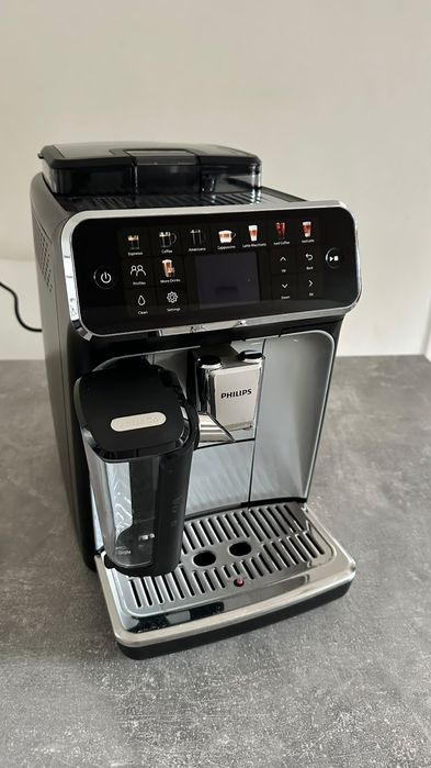 ТОП!  Кавомашина Philips 5500