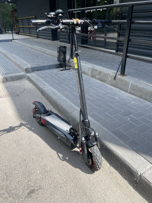 Продам самокат Kugoo M4 Pro 18Ah
