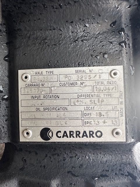 CARRARO 2832m  oś napędowa nowa