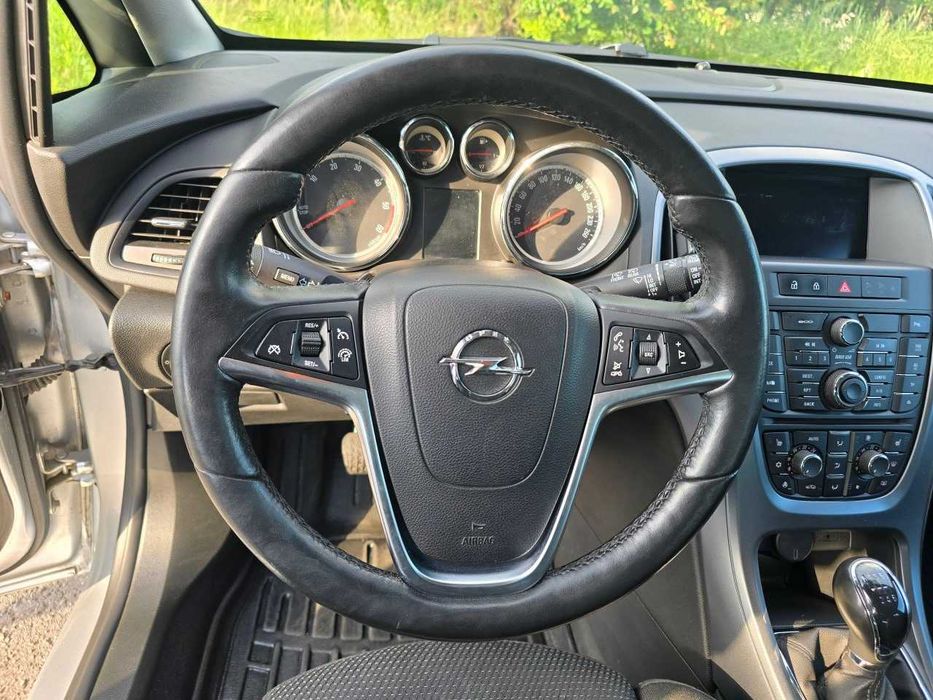 Продам  Opel Astra 2016. Можна в розстрочку, під викуп.